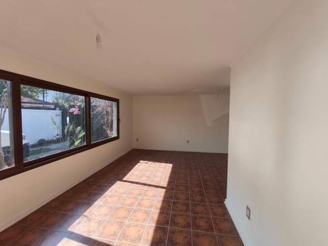 EXCELENTE PROPIEDAD REMODELADA CON 2 CASAS (4D-3B) – MANUEL ANTONIO MAIRA, PROVIDENCIA