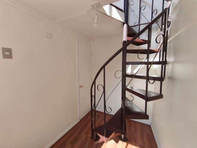 EXCELENTE PROPIEDAD REMODELADA CON 2 CASAS (4D-3B) – MANUEL ANTONIO MAIRA, PROVIDENCIA