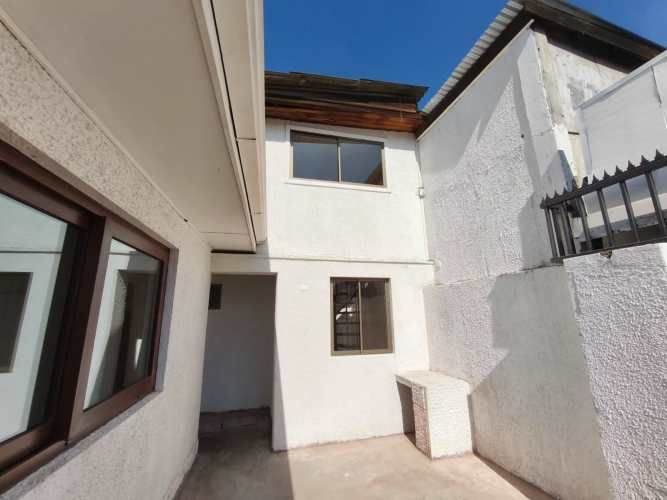 EXCELENTE PROPIEDAD REMODELADA CON 2 CASAS (4D-3B) – MANUEL ANTONIO MAIRA, PROVIDENCIA