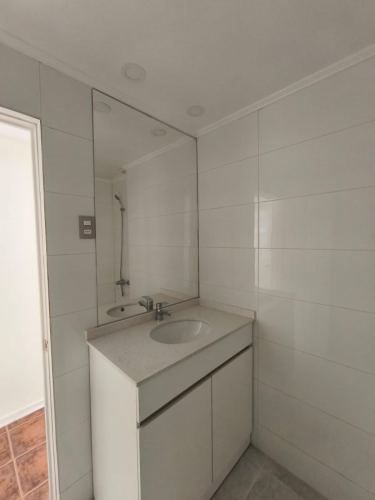 EXCELENTE PROPIEDAD REMODELADA CON 2 CASAS (4D-3B) – MANUEL ANTONIO MAIRA, PROVIDENCIA