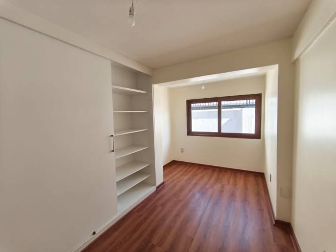 EXCELENTE PROPIEDAD REMODELADA CON 2 CASAS (4D-3B) – MANUEL ANTONIO MAIRA, PROVIDENCIA