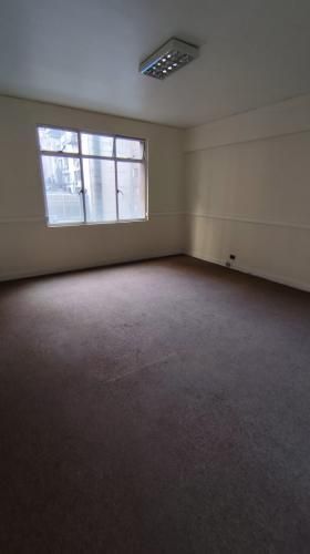 OFICINA / IMPECABLE / METRO U. DE CHILE