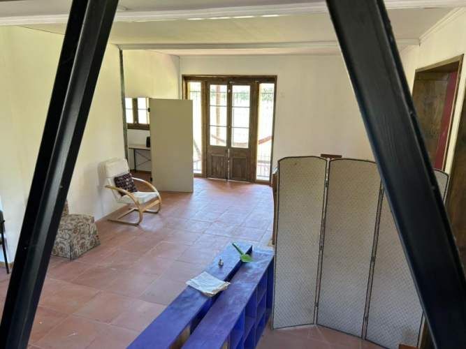 Se vende 1 parcela con casa y casa cuidador en el Monte