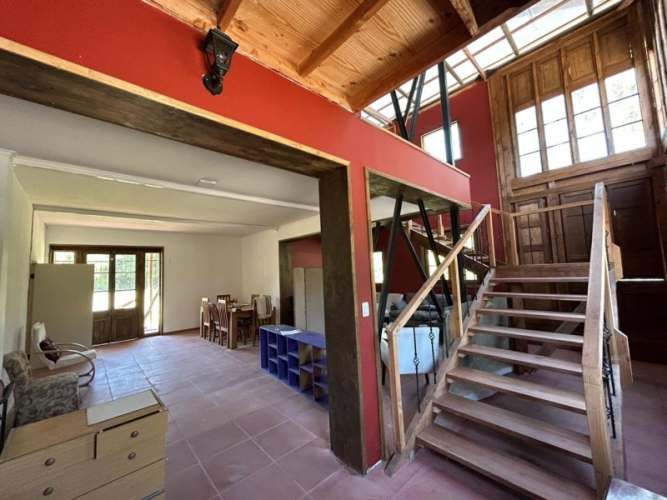 Se vende 1 parcela con casa y casa cuidador en el Monte