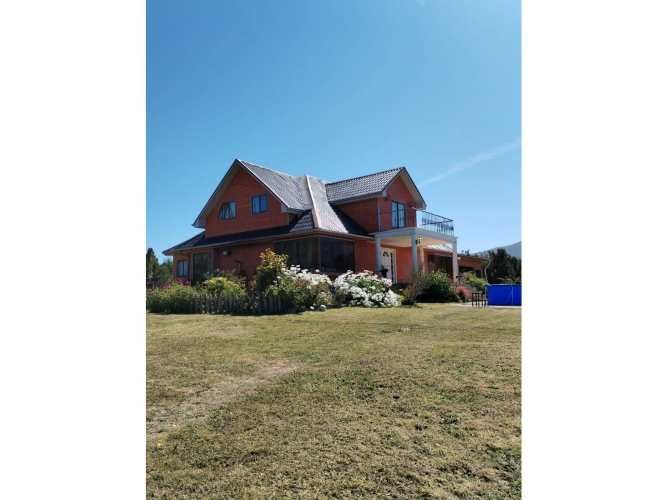 PICHIQUILLAIPE CASA 360 M2 EN PARCELA DE 6840 M2 PUERTO MONTT