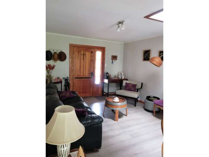 VENTA DE PARCELA CON CASA, DEPARTAMENTO, QUINCHO, JARDINES Y QUINTA FRUTAL EN CHADA, PAINE.