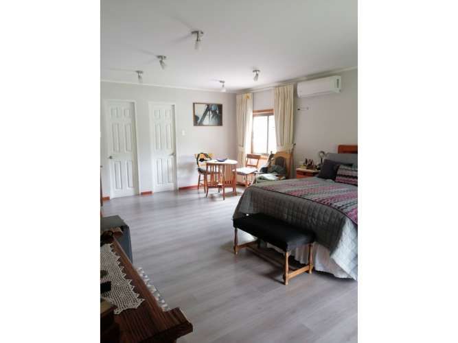 VENTA DE PARCELA CON CASA, DEPARTAMENTO, QUINCHO, JARDINES Y QUINTA FRUTAL EN CHADA, PAINE.