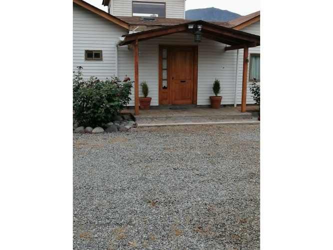 VENTA DE PARCELA CON CASA, DEPARTAMENTO, QUINCHO, JARDINES Y QUINTA FRUTAL EN CHADA, PAINE.