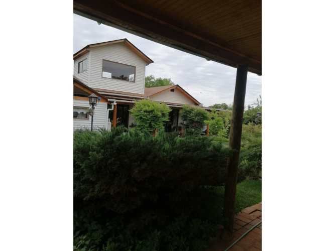 VENTA DE PARCELA CON CASA, DEPARTAMENTO, QUINCHO, JARDINES Y QUINTA FRUTAL EN CHADA, PAINE.