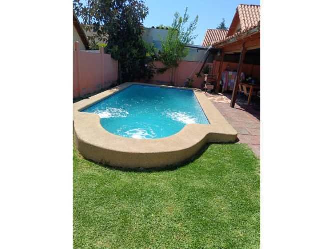 Linda, amplia y acogedora casa en Condominio El Hualle / Rojas Magallanes, La Florida