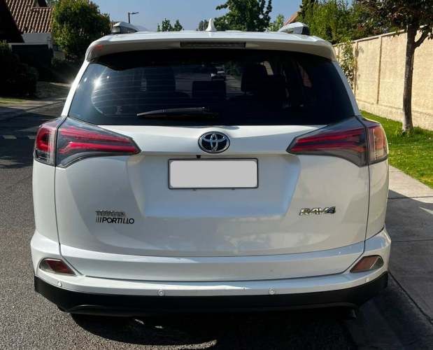 Por renovación vendo Rav4 Lujo 2016