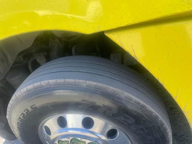 TRACTO CAMION FREIGHTLINER MODELO CL120