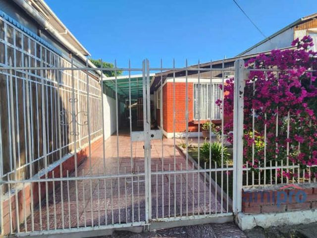 Venta casa por Las Parcelas en Maipú (132942)