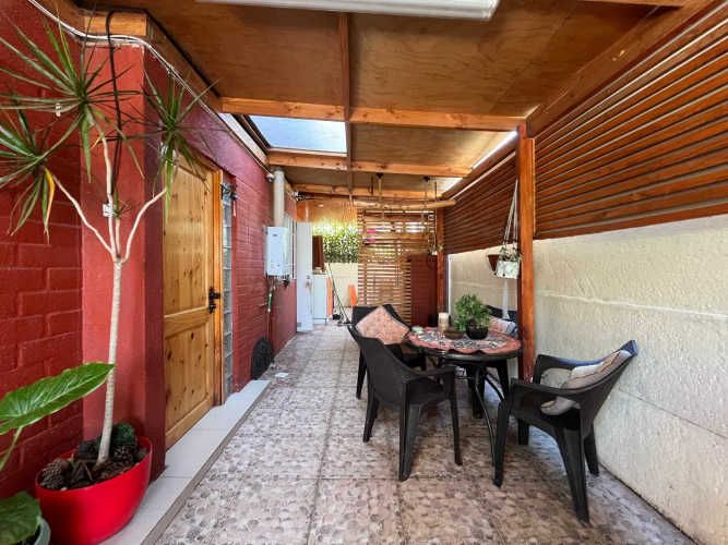 Cómoda Casa 4D 2B 2E 1B - OPORTUNIDAD! (132954)