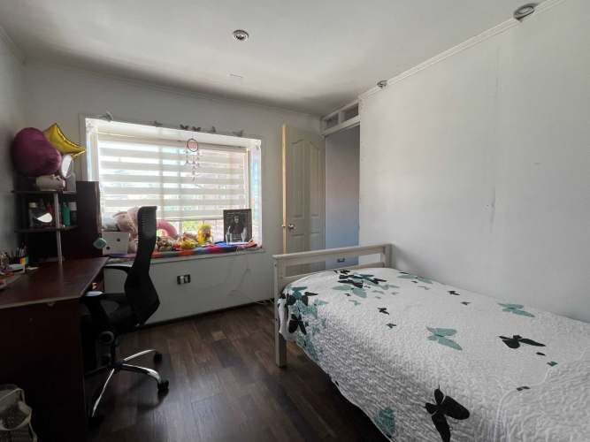 Cómoda Casa 4D 2B 2E 1B - OPORTUNIDAD! (132954)