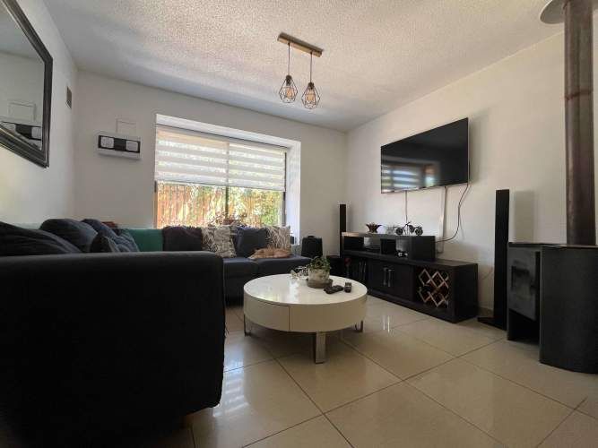 Cómoda Casa 4D 2B 2E 1B - OPORTUNIDAD! (132954)