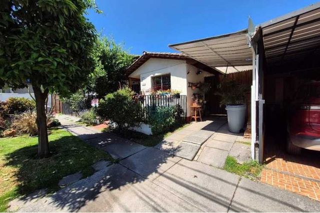 Casa de 171 m2 en peñalolen con control de acceso