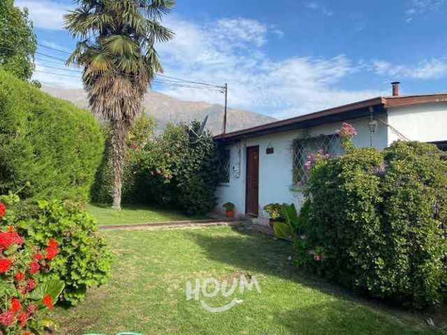 Casa con Amplio Terreno en Las Higueras