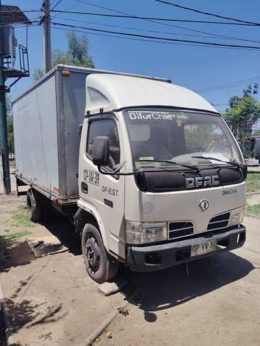 Camión 3/4 Dongfeng DF 2.5 T 2010