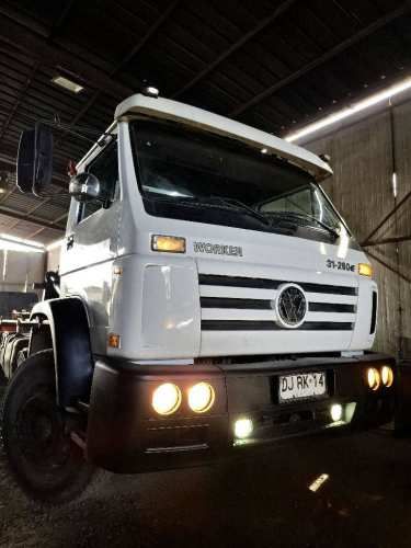 Volkswagen Worker 31-260e + Hookloader para 20 toneladas