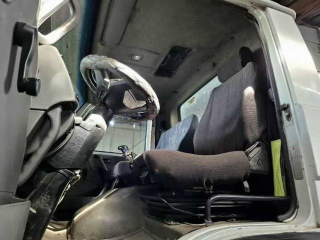 Volkswagen Worker 31-260e + Hookloader para 20 toneladas