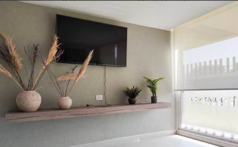 Luminoso y Moderno Departamento Céntrico (132945)