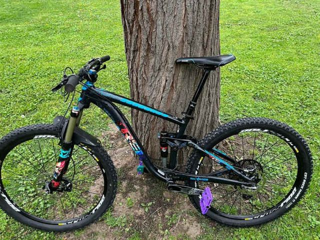 BICICLETA TREK DOBLE SUSPENSION 27.5