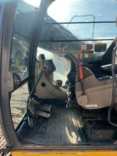 Excavadora John Deere 200D LC - Año 2012