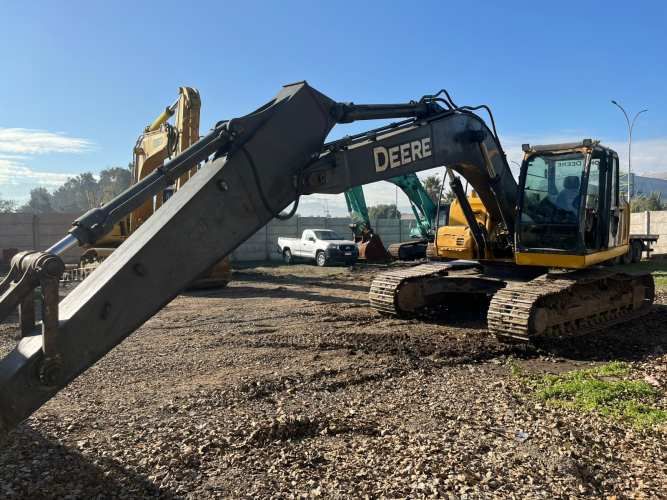 Excavadora John Deere 200D LC - Año 2012