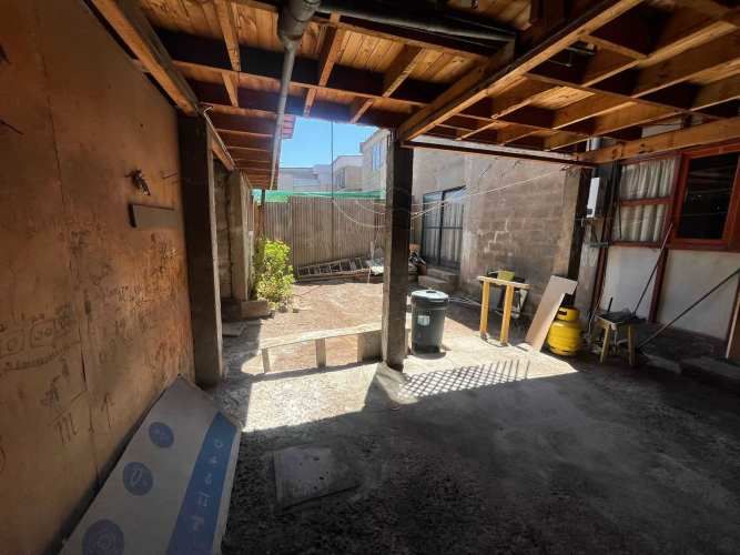 AMPLIA CASA EN VENTA AVENIDA RENDIC (133050)