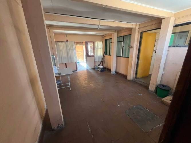 AMPLIA CASA EN VENTA AVENIDA RENDIC (133050)