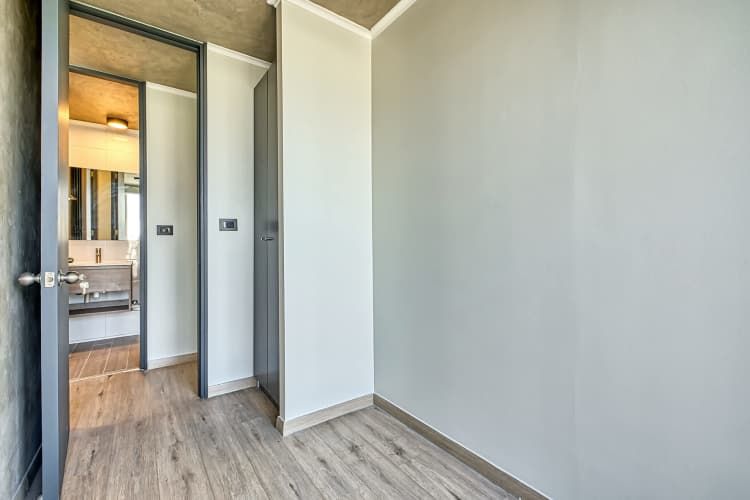 Torres de Vicuña Mac [1362-3]