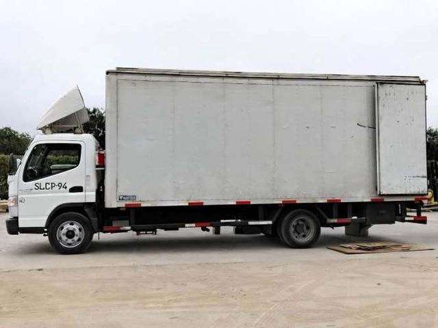 Se vende Camión Mitsubishi Fuso Canter 815