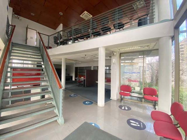 LOCAL COMERCIAL HOCHSTETTER