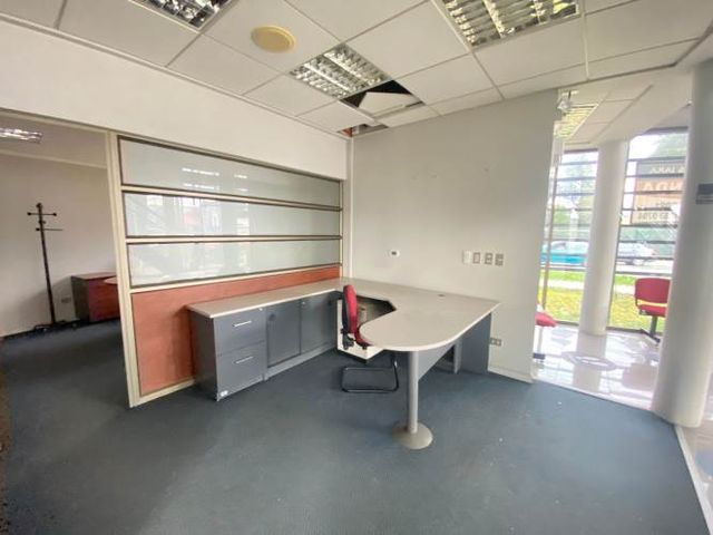 LOCAL COMERCIAL HOCHSTETTER