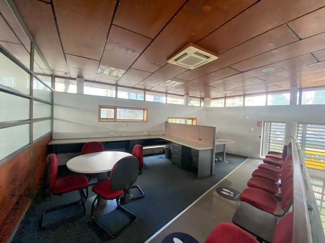 LOCAL COMERCIAL HOCHSTETTER