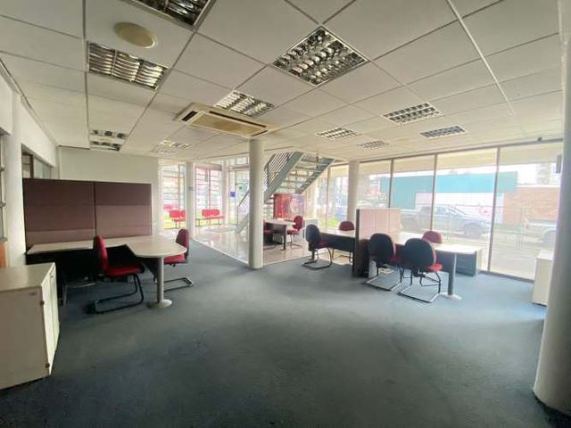 LOCAL COMERCIAL HOCHSTETTER