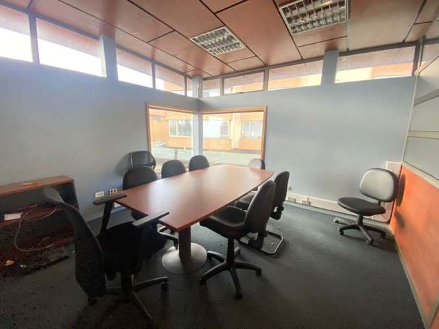 LOCAL COMERCIAL HOCHSTETTER