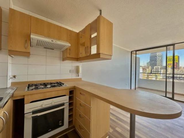 SEMI NUEVO Vista Despejada 1D1B+EST  /  METRO U. D