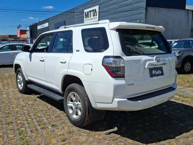 TOYOTA 4RUNNER  2024