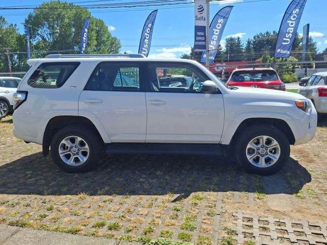 TOYOTA 4RUNNER  2024
