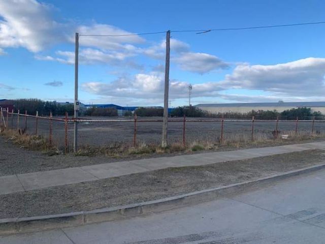 Arriendo Terreno + Garita