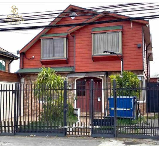 Amplia Casa Familiar de 185 m² con Gran Terreno y Quincho – ¡Espacio y Comodidad!