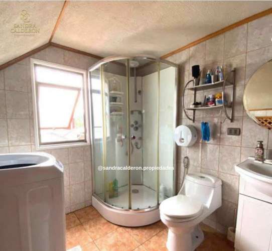 Amplia Casa Familiar de 185 m² con Gran Terreno y Quincho – ¡Espacio y Comodidad!