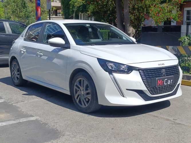 PEUGEOT 208 2021