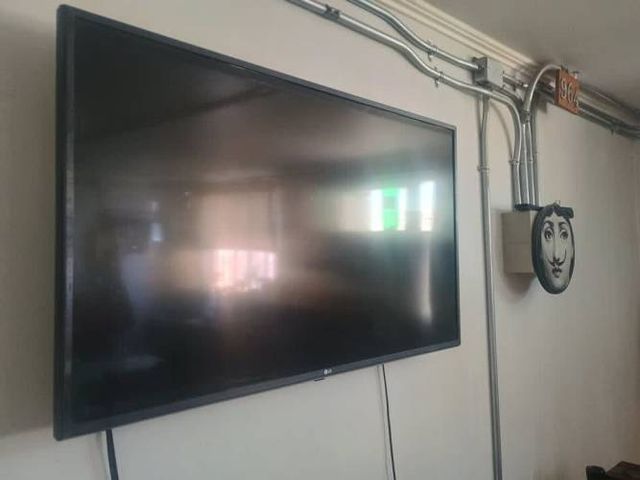 Smart Tv LG + Soporte