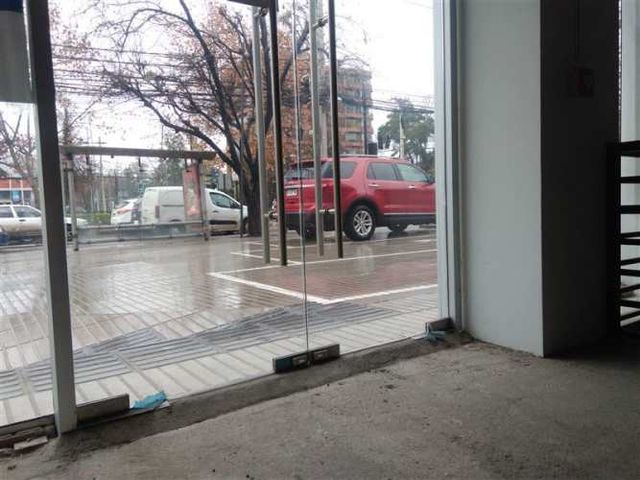 LOCAL COMERCIAL Francisco de Aguirre - Vitacura - Vespucio