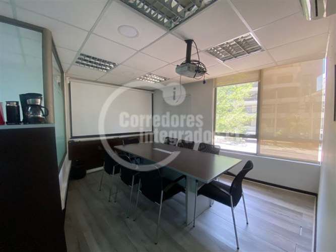 LOCAL COMERCIAL METRO ALCANTARA