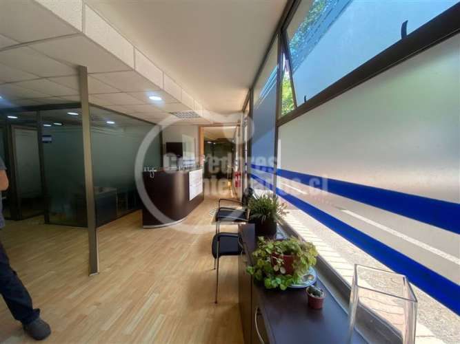 LOCAL COMERCIAL METRO ALCANTARA