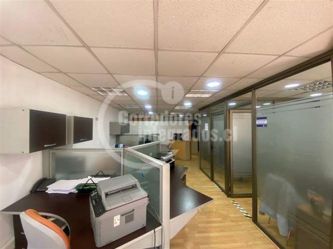 LOCAL COMERCIAL METRO ALCANTARA